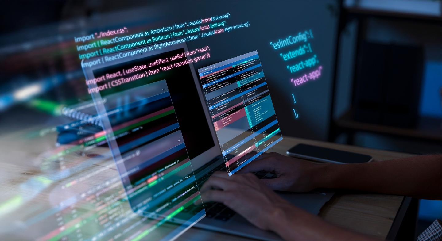 codice di programmazione su monitor pc